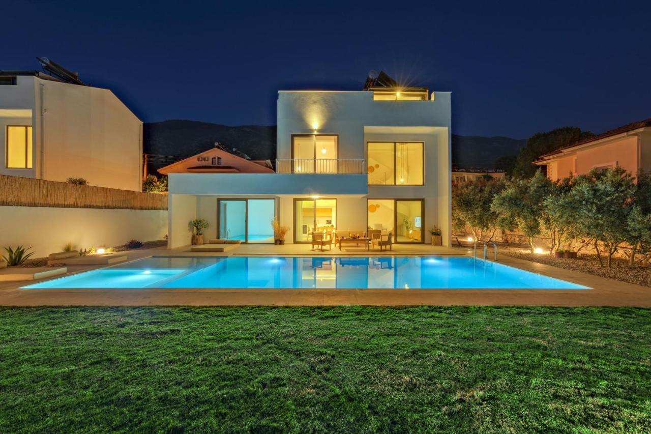 Villa Neo With 2 Private Pools, Bbq, Jacuzzi And Sauna Фетие Екстериор снимка